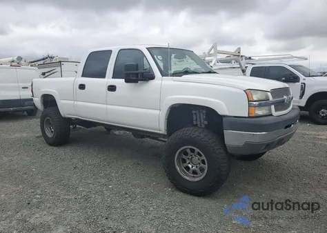 2004 Chevrolet Silverado K2500 Heavy Duty from USA, damaged, VIN 1GCHK232X4F261242